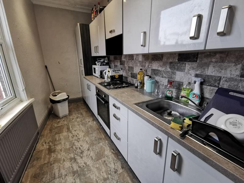 Thornville Road, Hyde Park