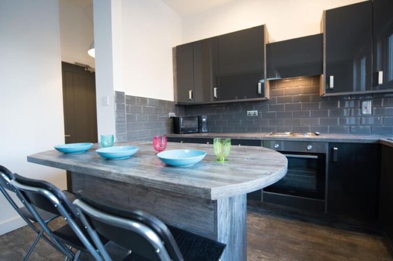 Brudenell Grove, Hyde Park