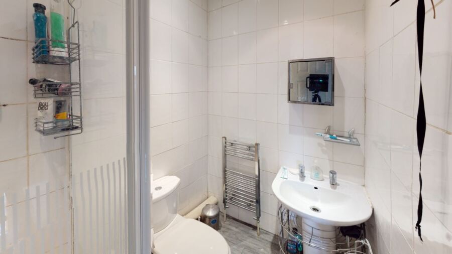 Brudenell Road, Hyde Park