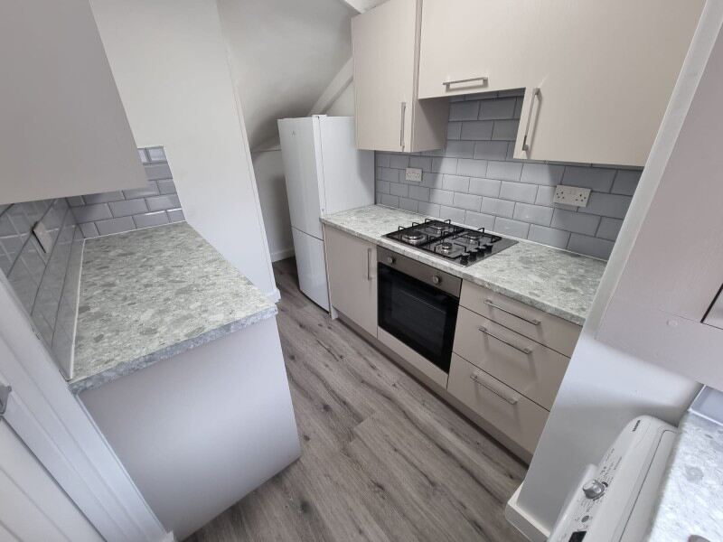 Hessle Road, Hyde Park