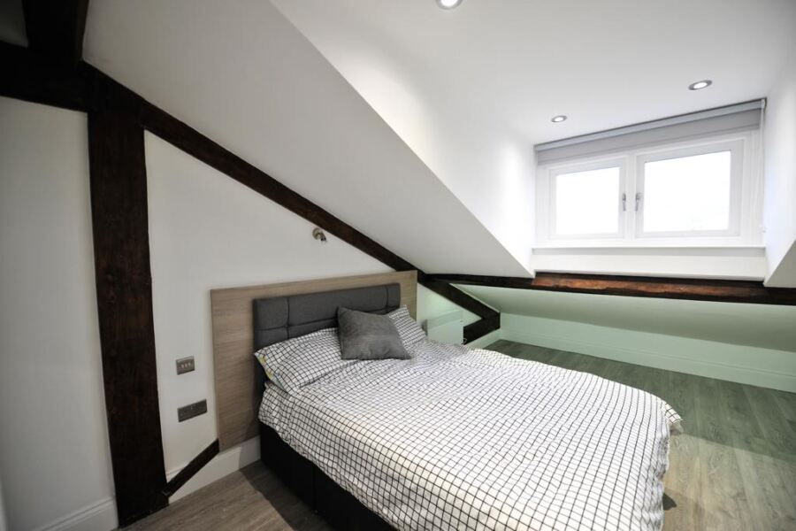 Blenheim Terrace, University