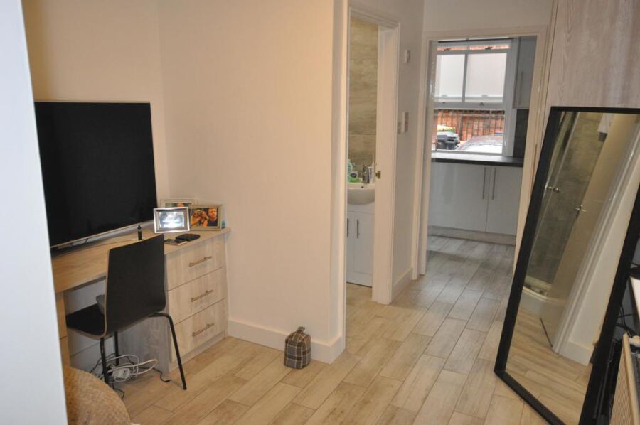 Blenheim Terrace, University