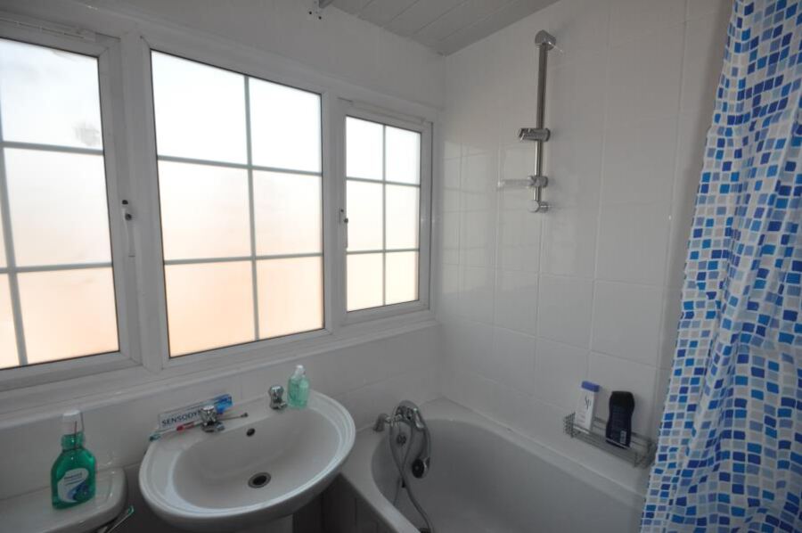 Harold Avenue, Hyde Park