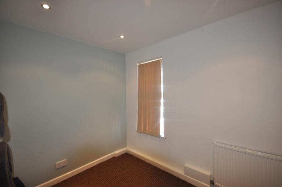 Harold Avenue, Hyde Park