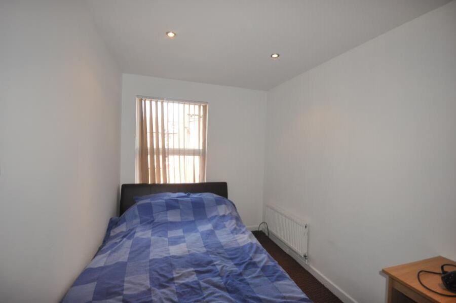 Harold Avenue, Hyde Park