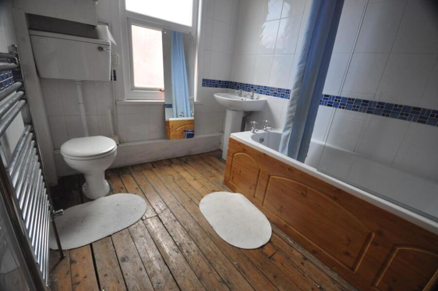 Harold Road, Hyde Park