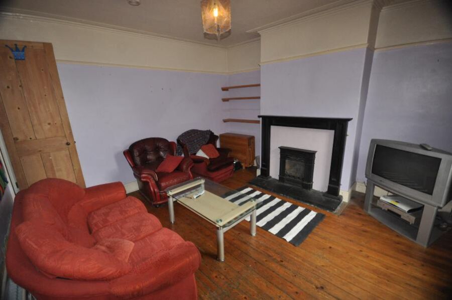 Harold Road, Hyde Park