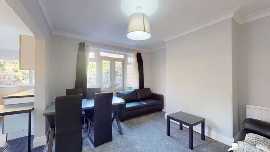 Trelawn Crescent, 