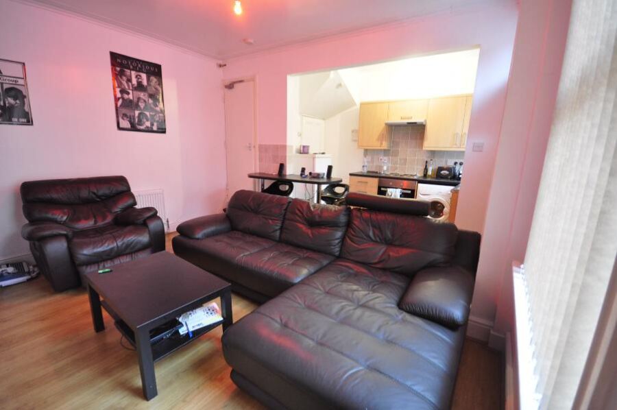 Harold Grove, Hyde Park