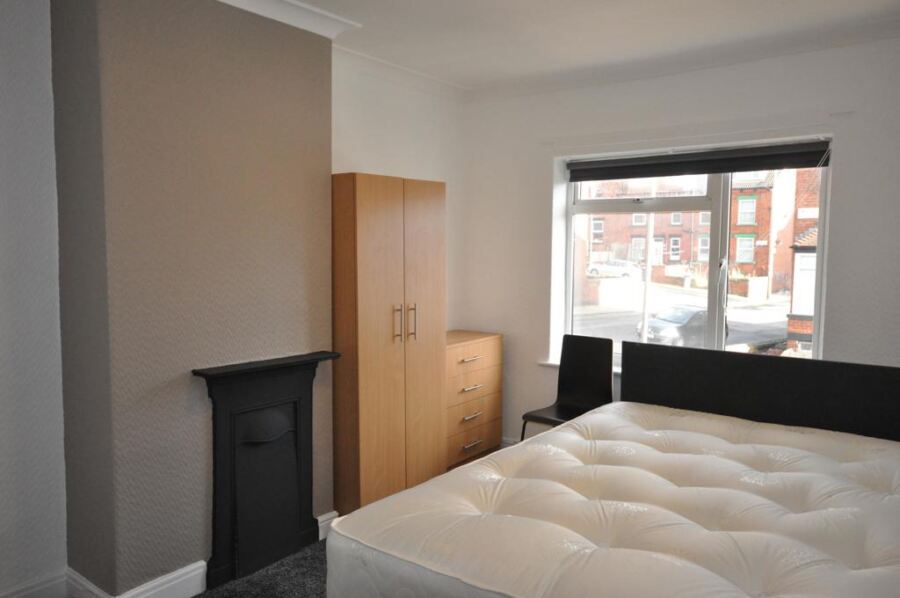 Woodside Place, Burley