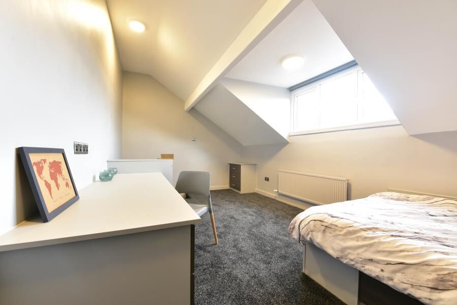 Harold Walk, Hyde Park