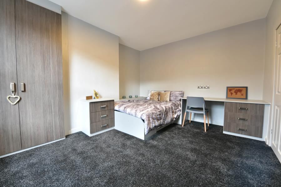 Harold Walk, Hyde Park