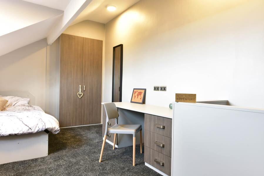 Harold Walk, Hyde Park