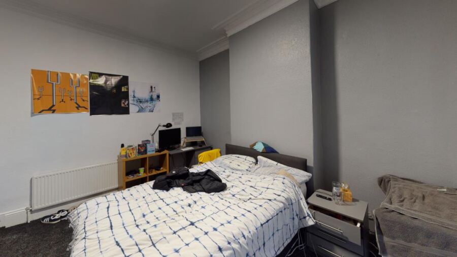 Brudenell Grove, Hyde Park