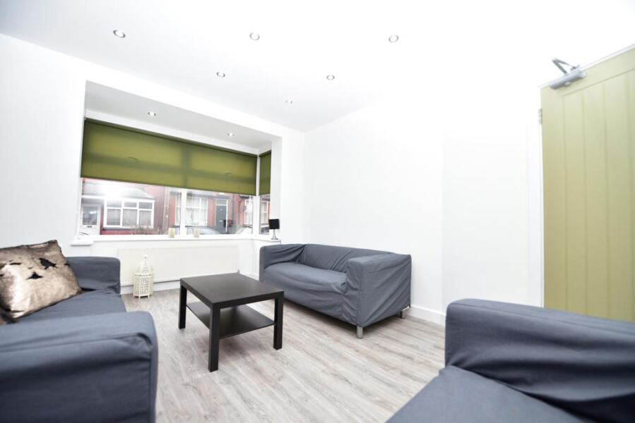 Hessle Terrace, Hyde Park