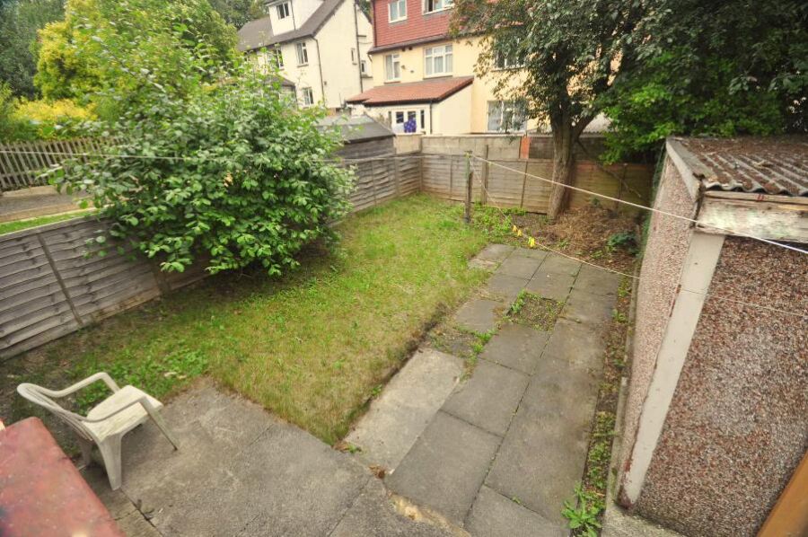 Buckingham Avenue, Hyde Park