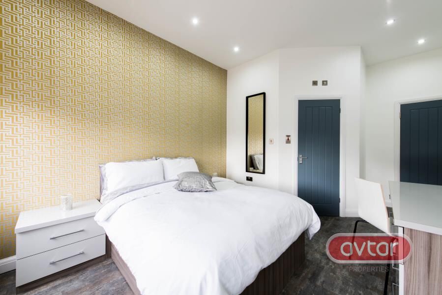 Blenheim Terrace, University