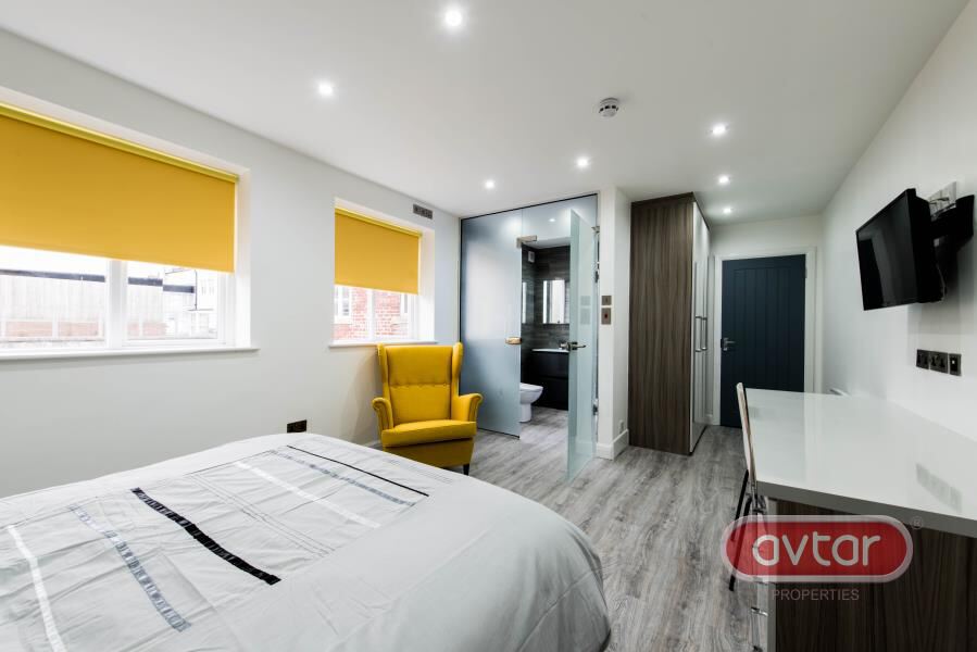 Blenheim Terrace, University