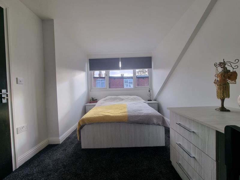 Richmond Avenue, Hyde Park