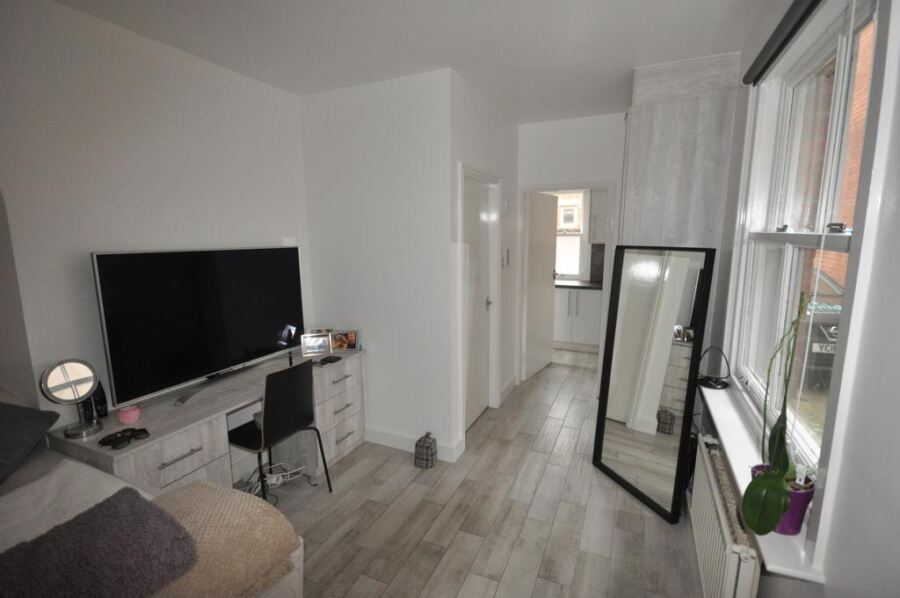 Blenheim Terrace, University