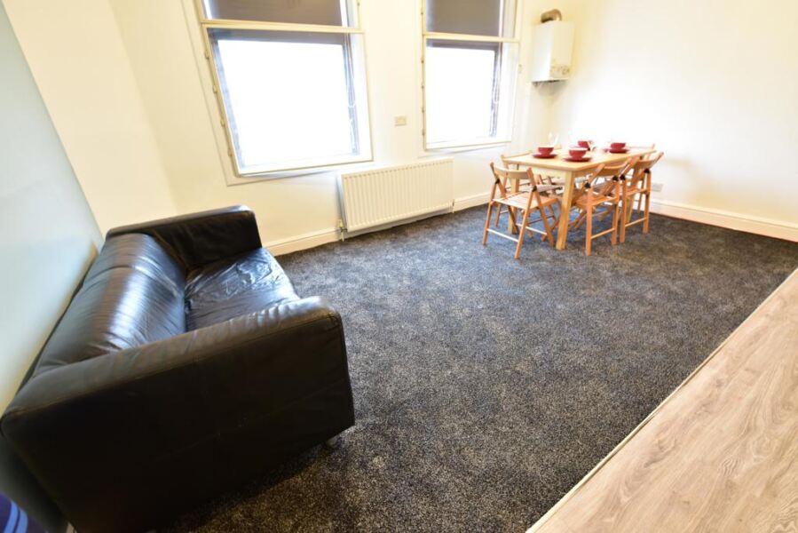 Blenheim Terrace, University