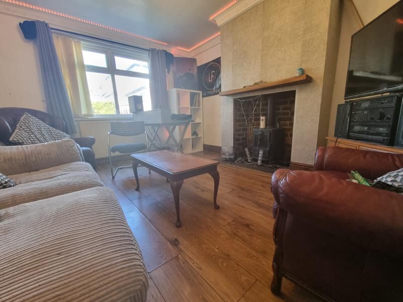 Brudenell Road, Hyde Park