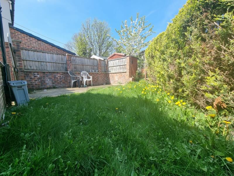 Brudenell Road, Hyde Park