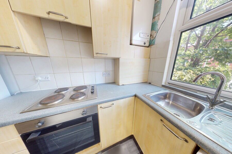 Royal Park Avenue, Hyde Park