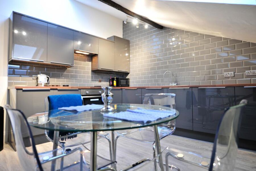 Blenheim Terrace, University