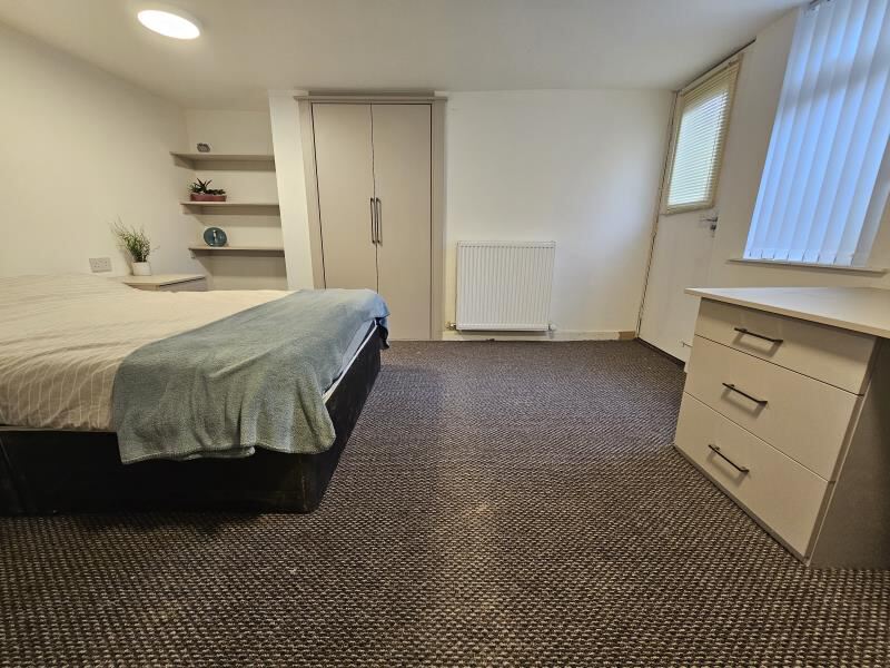 Beechwood Avenue, Burley