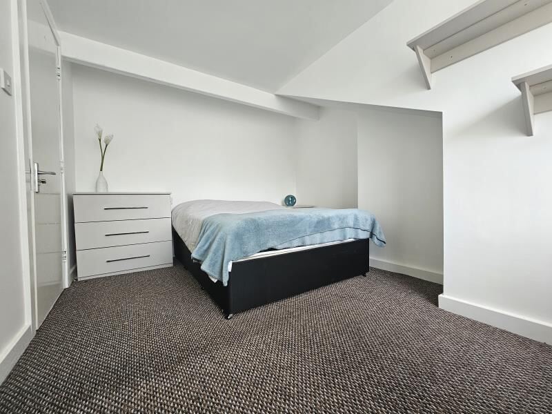 Beechwood Avenue, Burley