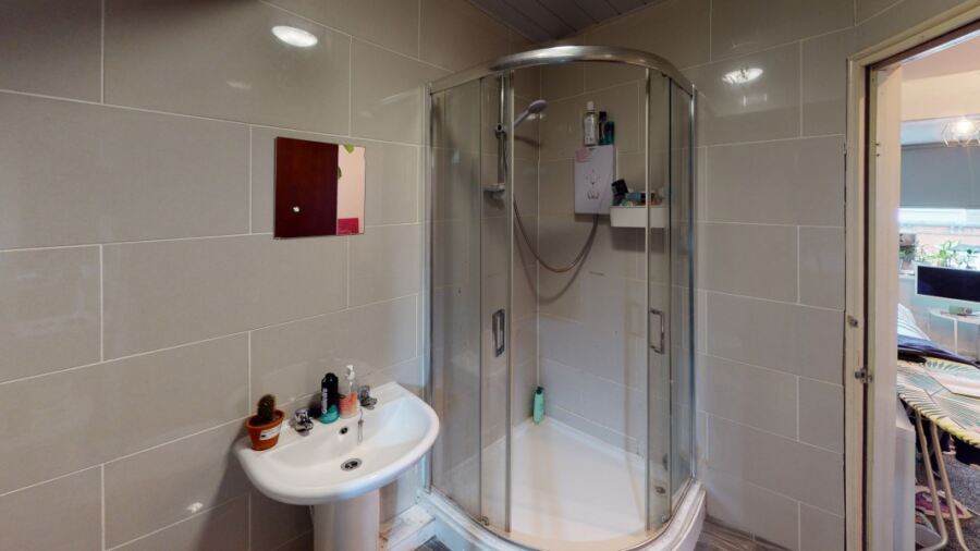 Ashville Avenue, Hyde Park