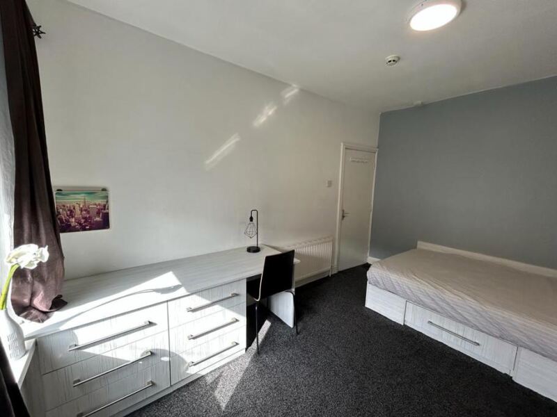 Beechwood View, Burley