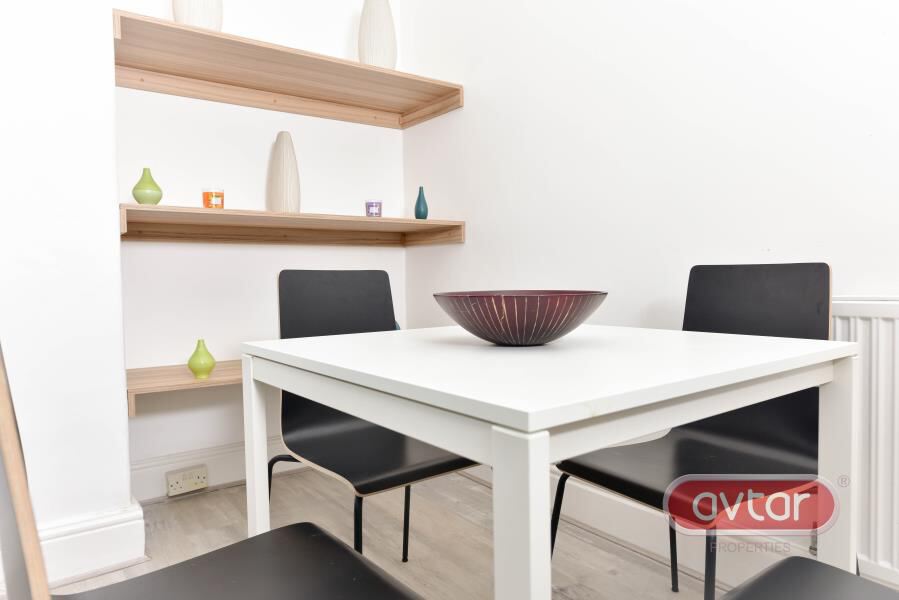 Hessle Walk, Hyde Park