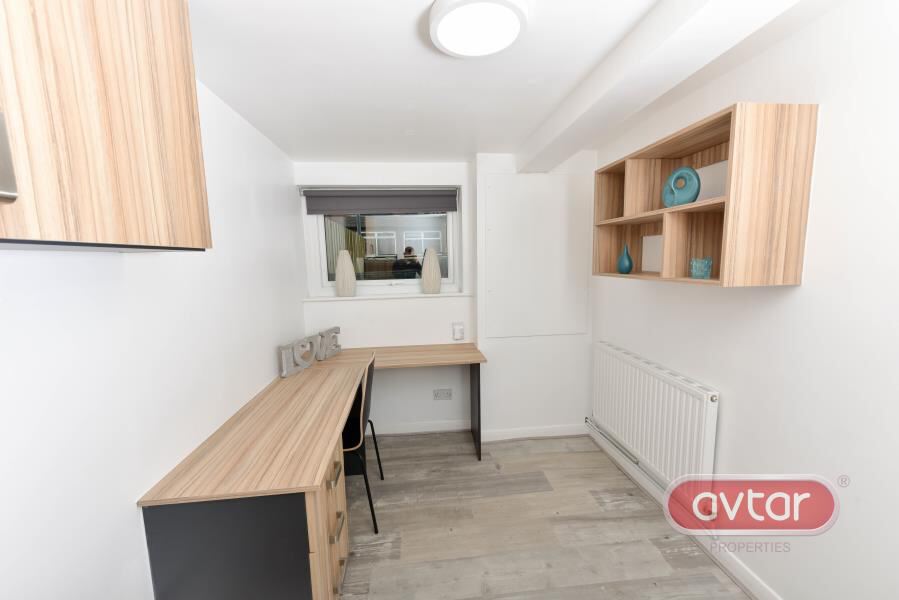 Hessle Walk, Hyde Park