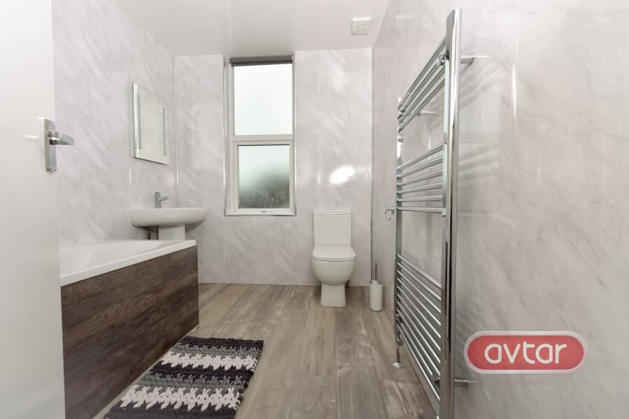 Hessle Walk, Hyde Park