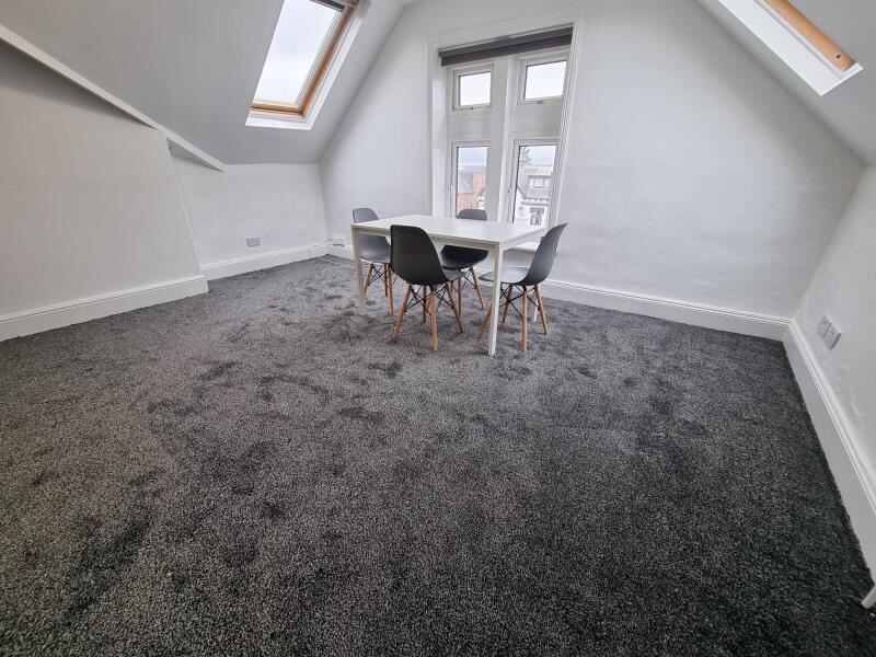 Cardigan Road, Hyde Park