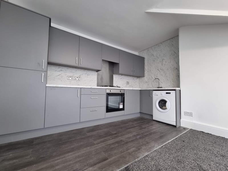 Cardigan Road, Hyde Park