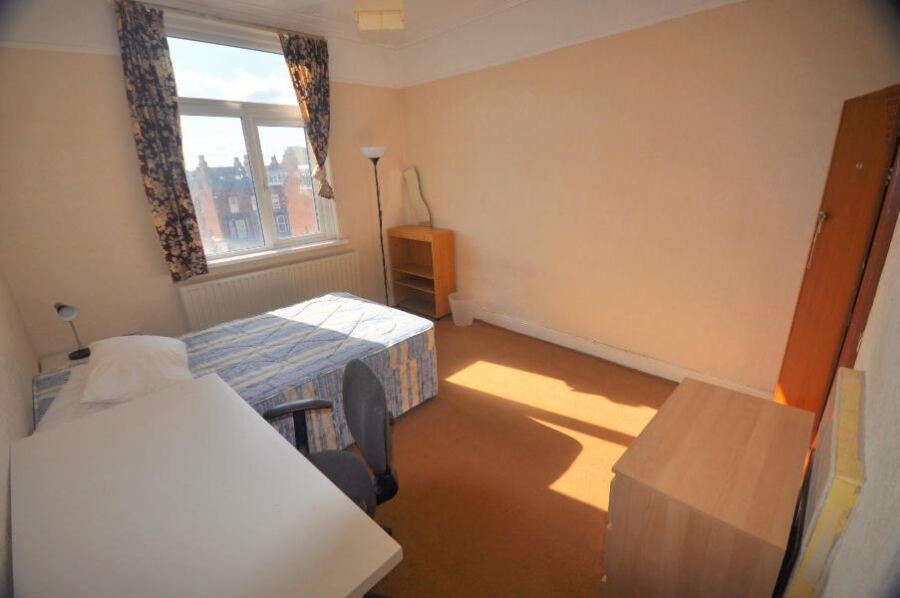 Kings Road, Hyde Park