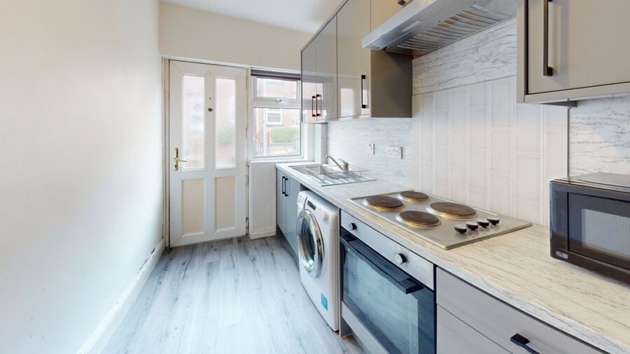 Mayville Avenue, Hyde Park