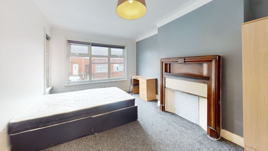 Mayville Avenue, Hyde Park