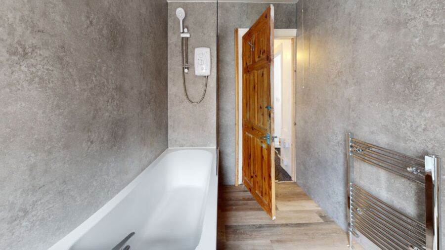 Mayville Avenue, Hyde Park