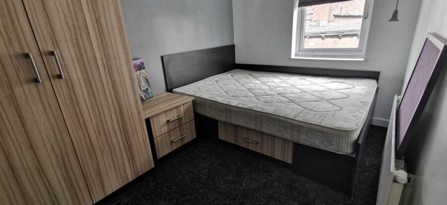 Royal Park Road, Hyde Park