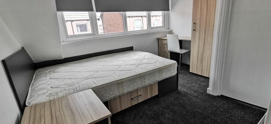 Royal Park Road, Hyde Park