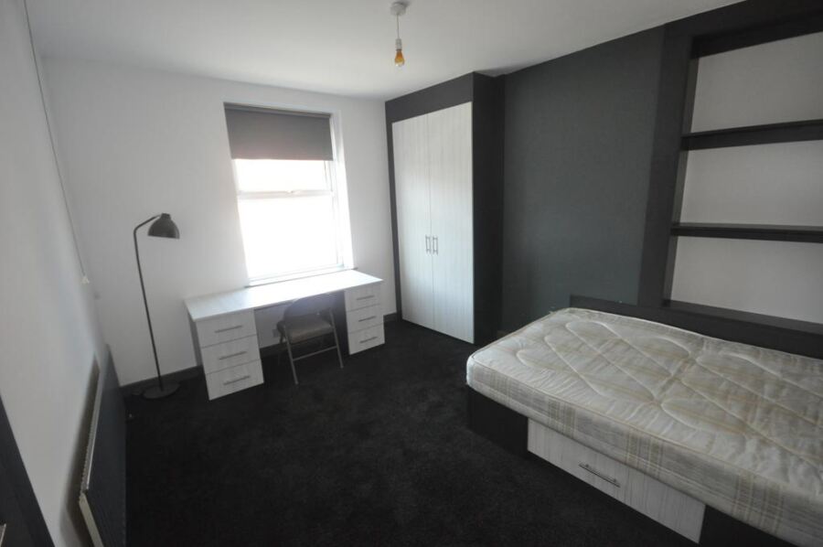 Thornville Road, Hyde Park