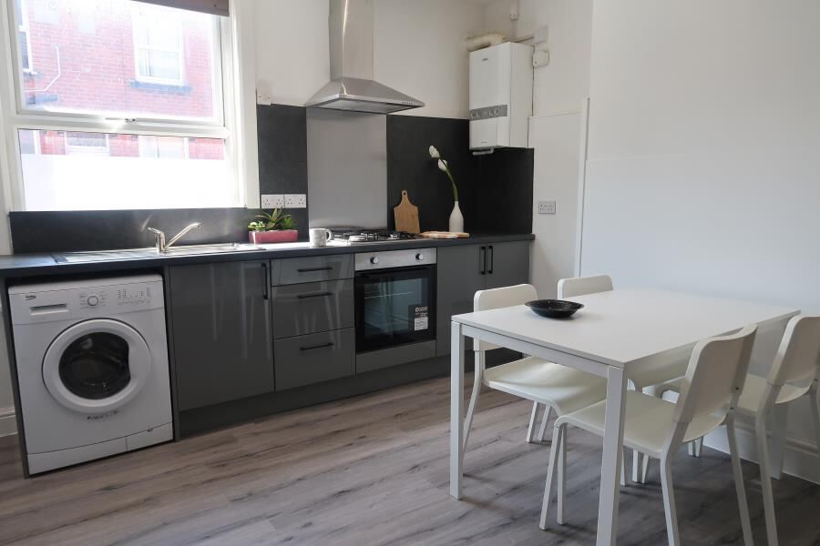 Harold View, Hyde Park