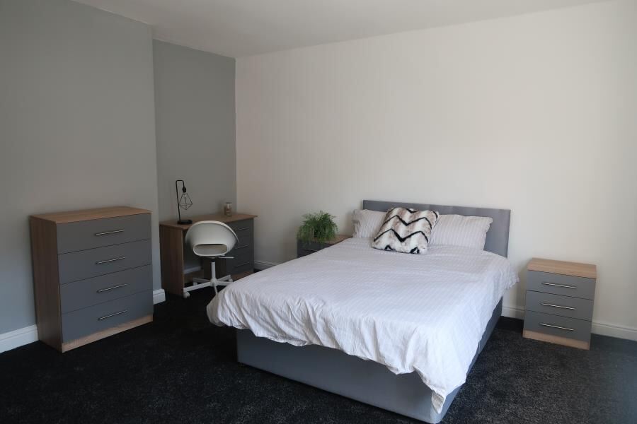 Harold View, Hyde Park