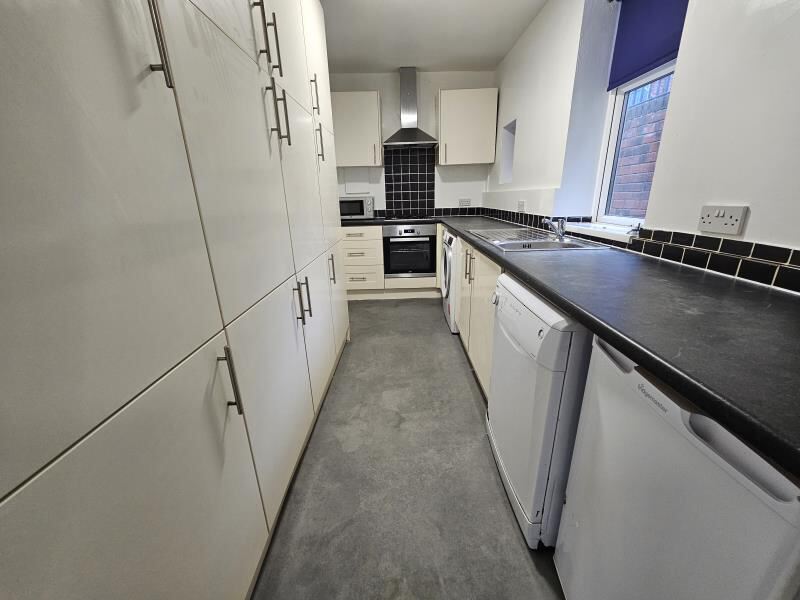 Burley Road, Hyde Park