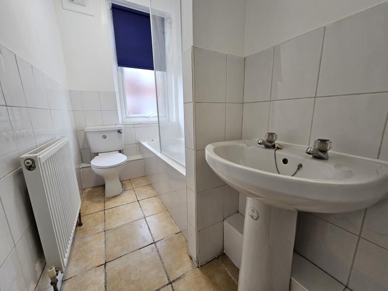 Burley Road, Hyde Park