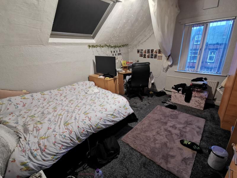 Brudenell Road, Hyde Park